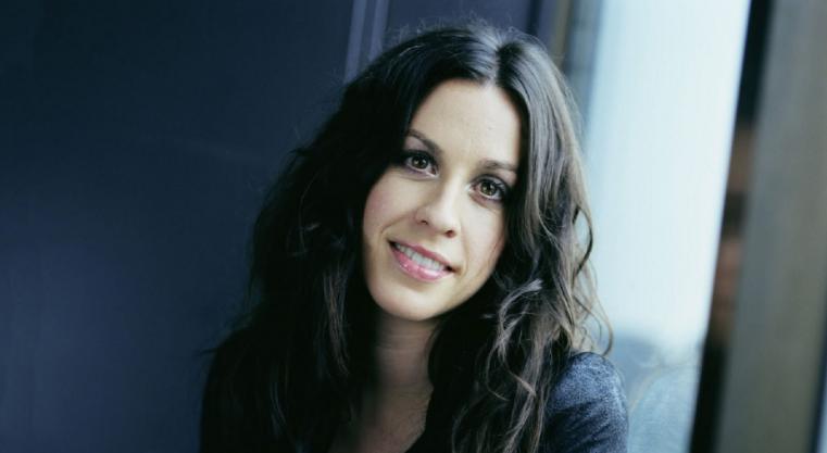 How Tall Is Alanis Morissette