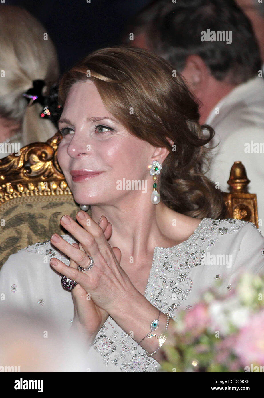 Queen Noor Hi Res Stock Photography And Images Alamy Queen Noor Hi Res Stock Photography And Images Alamy