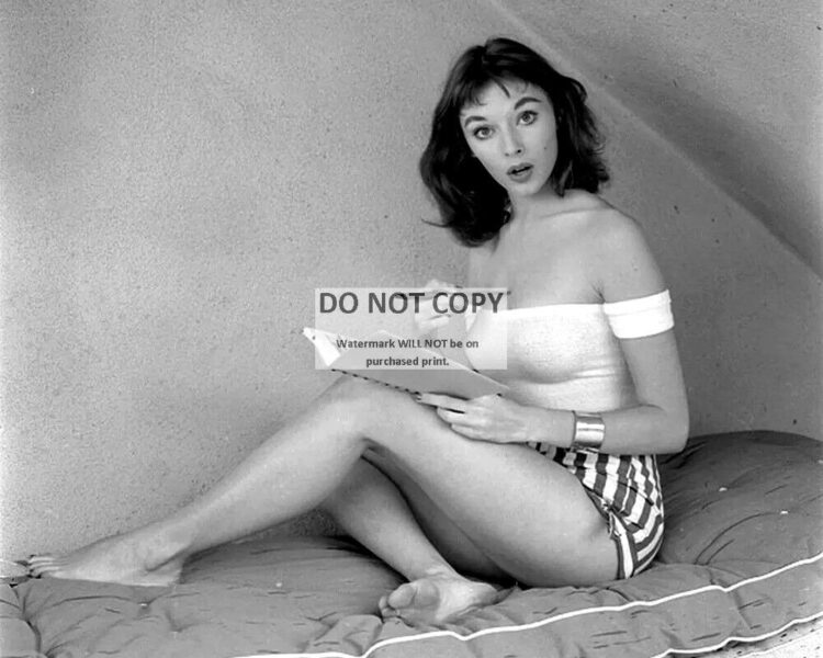 Vikki Dougan Nude